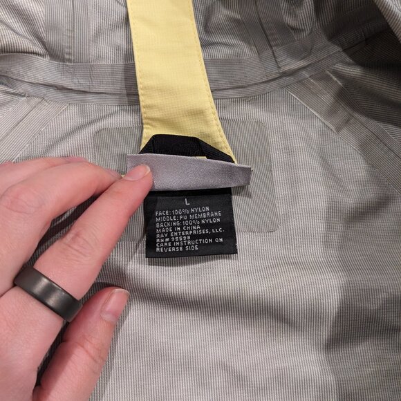 On The Edge Rip Stop Fully Water Proof Rain Jacket Size Large - Picture 5 of 5